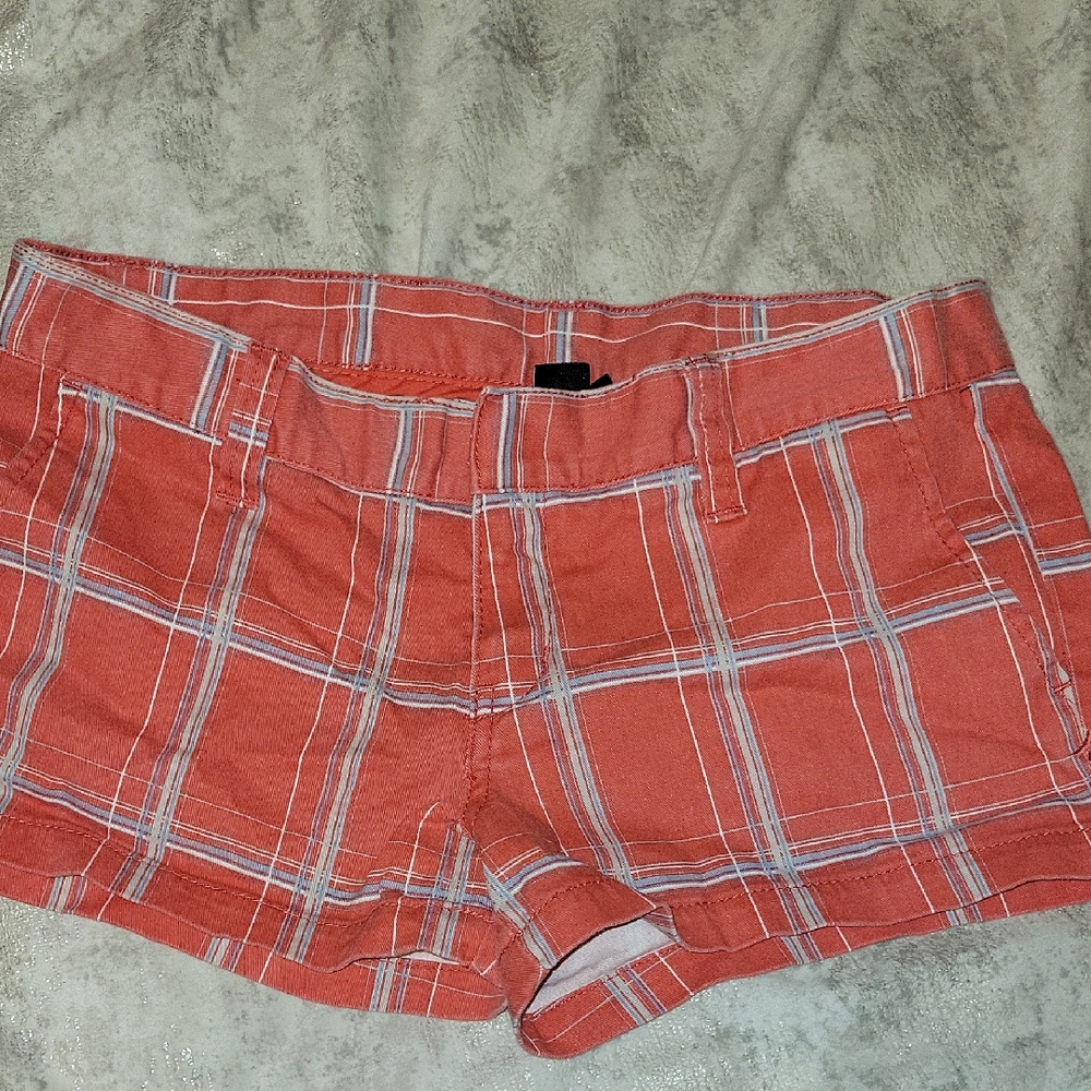 Hurley Pink and White Jean Shorts Casual Summer Style Size 7 New No Tags